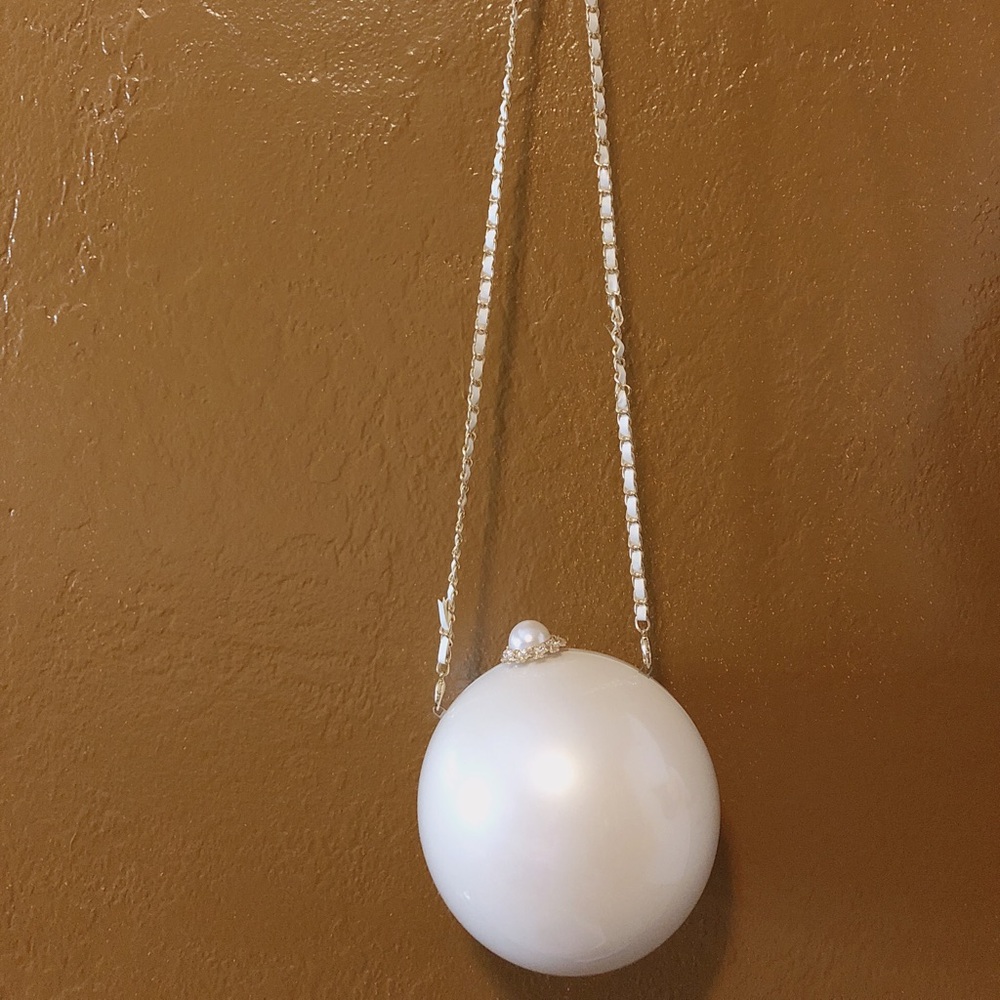 Pearl clutch bag